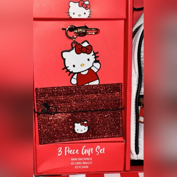 🆕Hello Kitty Set - Mini Backpack, Glitter Card Wallet And Keychain by Sanrio - Picture 2 of 4